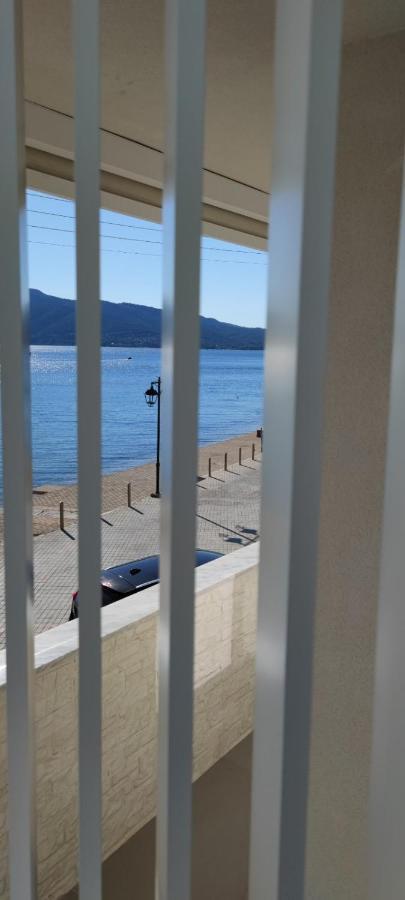 By The Sea - Paleros Villa Exterior photo