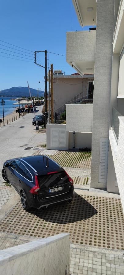 By The Sea - Paleros Villa Exterior photo