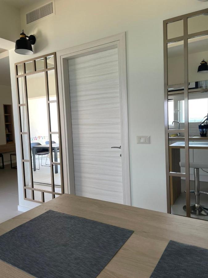 By The Sea - Paleros Villa Exterior photo